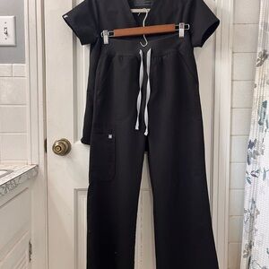 Figs Black Wide Leg Women's Pants with Top